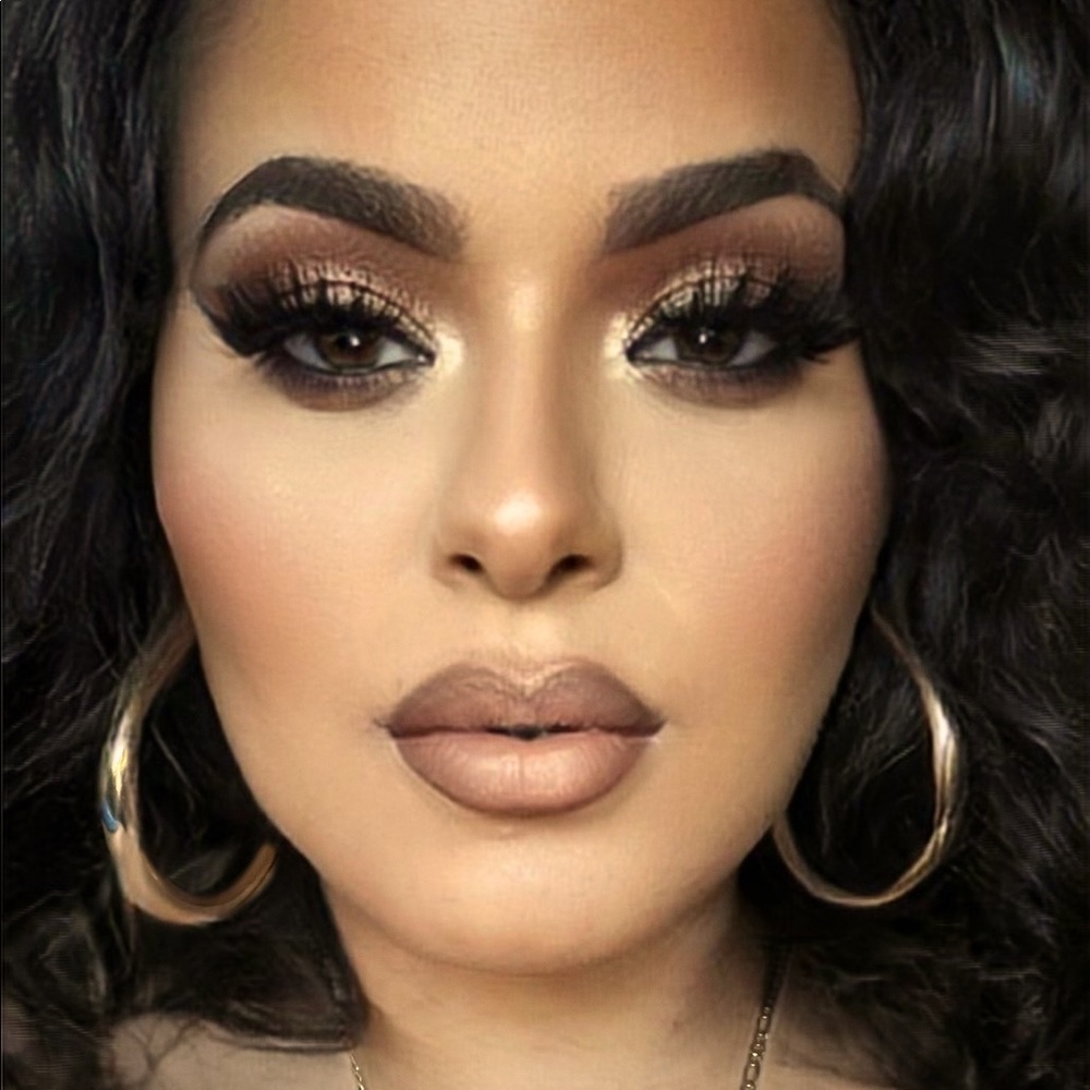 Meet your Posher, Jazmin